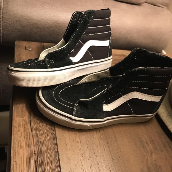 Vans black& whiteSk8- Hi - Picture 2 of 5